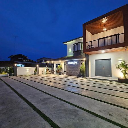Melody Whole Or Suite Room Muar Exteriör bild