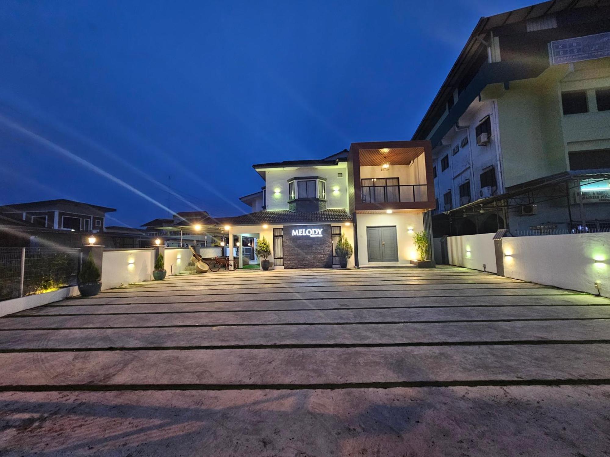 Melody Whole Or Suite Room Muar Exteriör bild