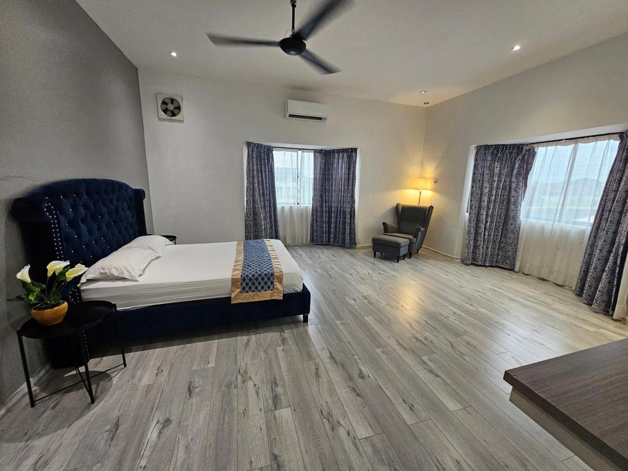 Melody Whole Or Suite Room Muar Exteriör bild